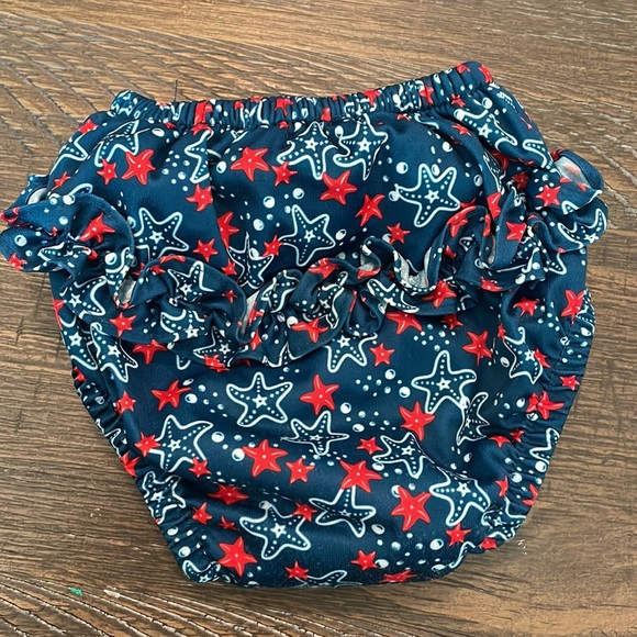 I play reusable swim diaper size 12 months 18-22 lbs blue starfish pattern - Picture 2 of 6